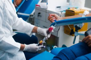 FCecon alerta para importância da doação de sangue à paciente com câncer