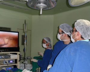 Imagem da notícia - FCecon realiza cirurgia de próstata inédita