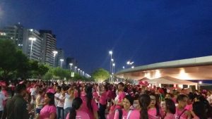 Imagem da notícia - Caminhada de encerramento do Outubro Rosa reuniu três mil pessoas na Ponta Negra