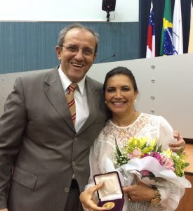 Imagem da notícia - Dentista da FCecon é homenageada na Câmara Municipal de Manaus
