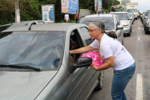 Imagem da notícia - FCecon promove conscientização sobre o câncer em ação no Centro de Convivência Padre Pedro Vignola