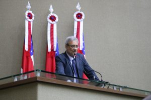 Imagem da notícia - Diretor-presidente da FCecon recebe maior honraria do Poder Legislativo