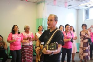 Imagem da notícia - Festa do Outubro Rosa tem toadas e brindes para pacientes