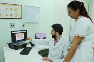 Imagem da notícia - Após cirurgia inédita no colo do útero, paciente da FCecon tem bebê