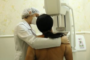 Imagem da notícia - Outubro Rosa alerta sobre importância do exame de mamografia