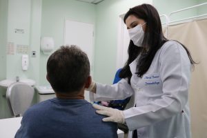 Imagem da notícia - Pacientes que perdem a voz recebem atendimento especializado na FCecon