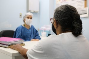 Imagem da notícia - Câncer de ovário é o mais agressivo dentre os tumores ginecológicos e requer atenção, alerta FCecon