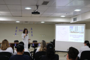 Imagem da notícia - Semana da Saúde da Servidora oferece palestras e ações de beleza na FCecon