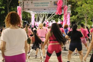Imagem da notícia - ‘Aulão rosa de ritmos’ encerra atividades do Outubro Rosa 2023
