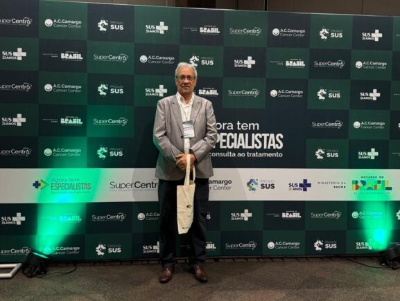 Em Brasília, FCecon participa de reunião sobre super centro de diagnóstico de câncer